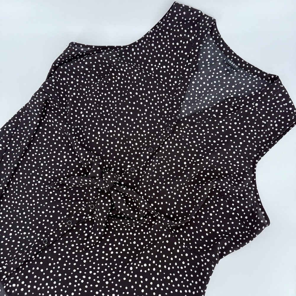Torrid Peplum Georgette Tie Front Black White Polka Dot Blouse Tank 2 2X 18/20